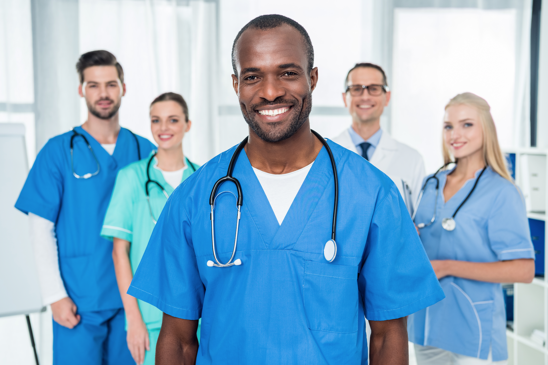 Nurses are Canada’s healthcare heroes, with urgent opportunities for foreigners.